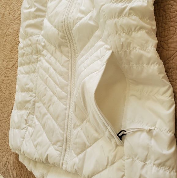 North Face Reversible Vest - Picture 4 of 9